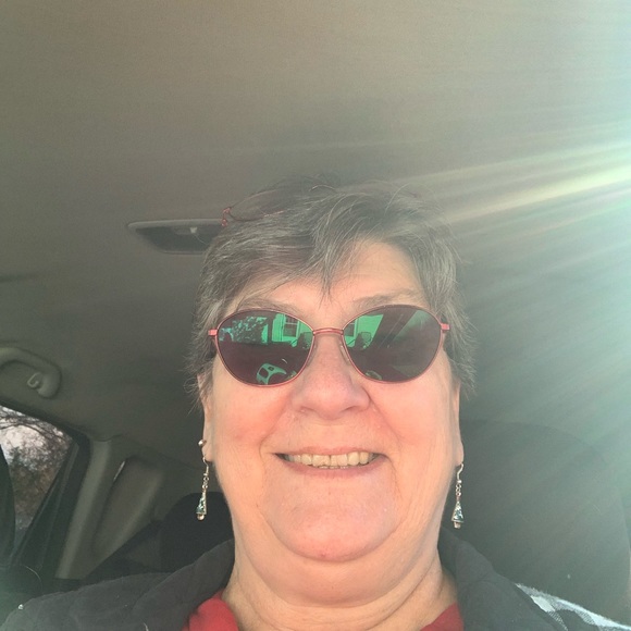 Meet your Posher, Chris - Picture 3 of 3